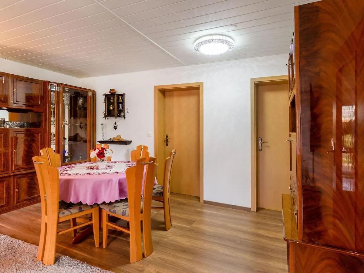 Apartment In Dresden With Pool In The Garden