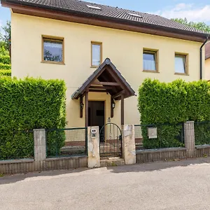Apartment Cosy In With Balcony And Swimming Pool, Dresden