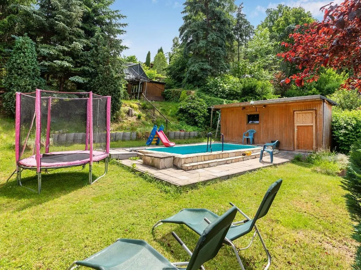 Apartment In Dresden With Pool In The Garden